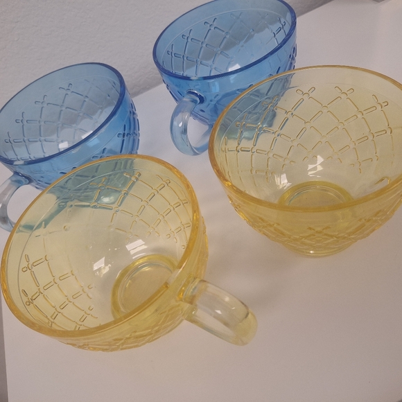 Glass Teacups - Blue & Yellow - 4pc set New - Picture 3 of 5